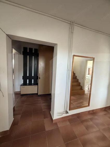 Apartament Spa?ios cu Etaj 4 Camere Zona Intim - 10