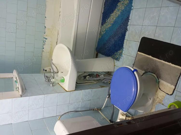 Vand apartament patru camere,decomandat zona Ramiro. - 9