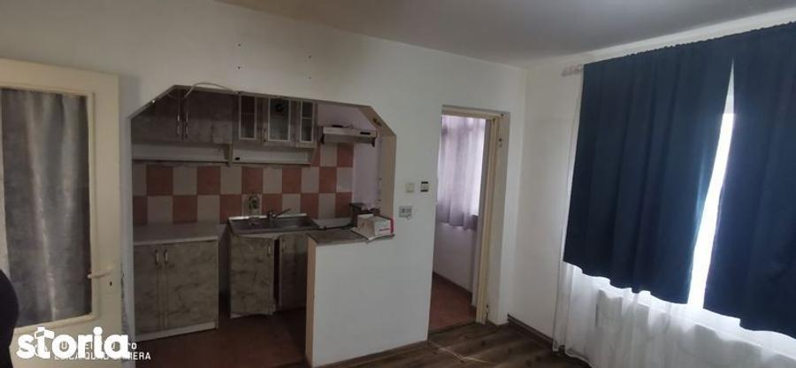 Garsoniera de vanzare in zona pod - 6