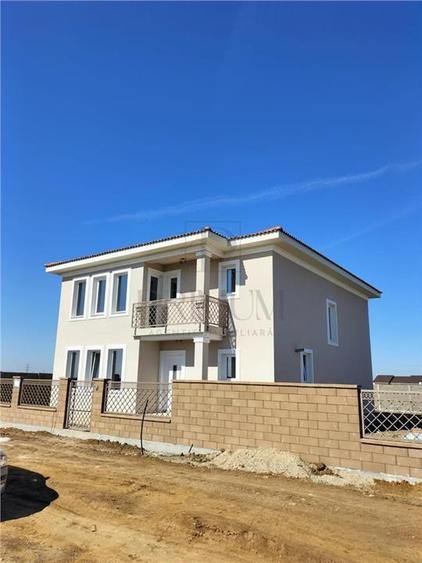 Casa individuala - garaj- finisaje premium - asfalt - toate utilitatile - 1