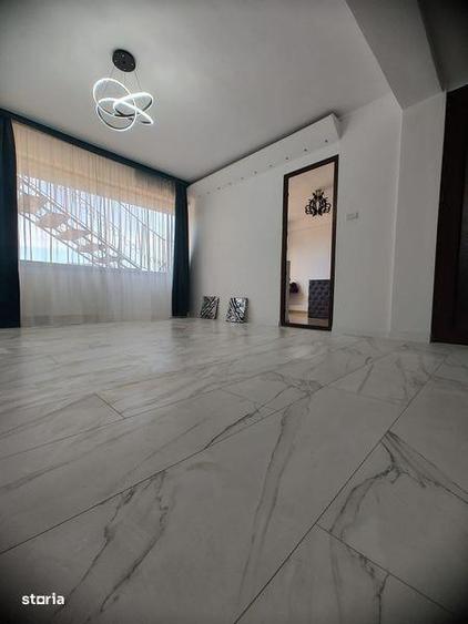 Apartament cu 5 camere, intrare din principala, birouri, agentii etc - 1