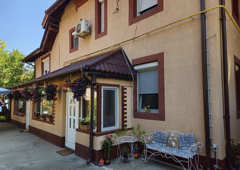 Casa renovata complet zona Mall - 13