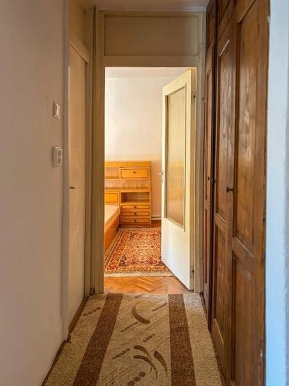 Apartament cu 3 camere decomandat, mobilat în Girocului