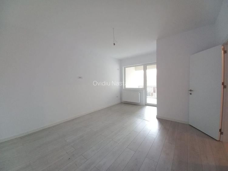 Apartament cu 2 camere decomandat în Apărătorii Patriei Apartament cu 2 camere decomandat în Apărătorii Patriei