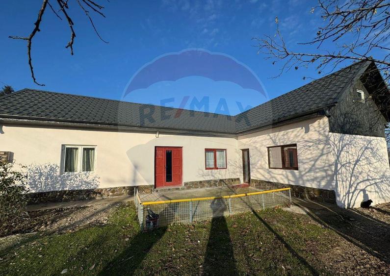 Casa / Vila cu 3 camere in Carligele - 2