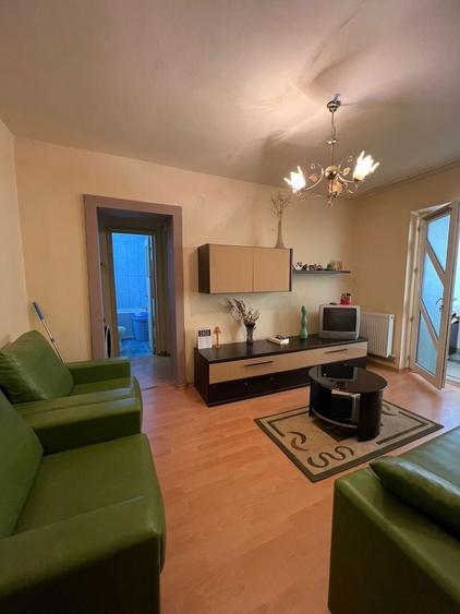 Proprietar, vand apartament 3 camere , centrala gaz, etaj 2 - 5