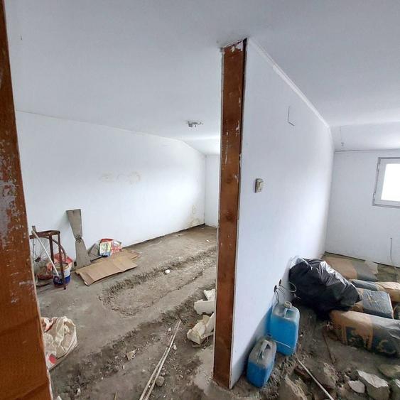Apartament cu 3 camere decomandat în Sud-Est