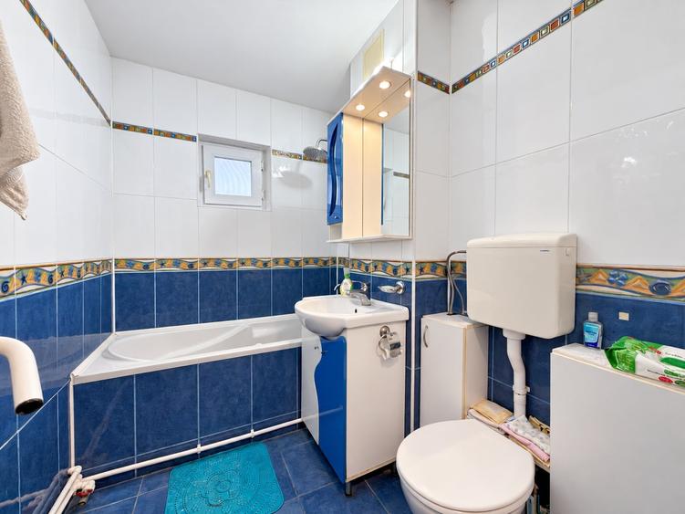 Apartament cu 2 camere semidecomandat în Inel I