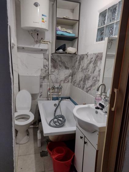 Ofer spre inchiriere garsoniera etaj 4/4 - 7