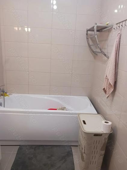 Inchiriez apartament - 2