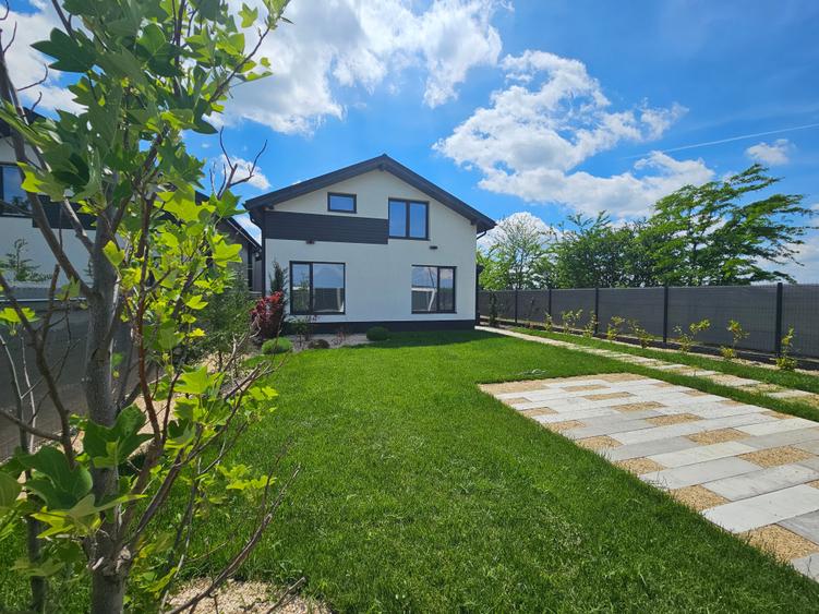 Casă de vânzare | 4 camere | Tunari | 190 mp | 270 mp teren - 1