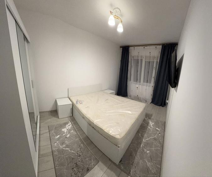 Proprietar inchiriez apartament 2 camere decomandat - 2