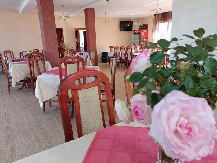 Inchiriem pensiune turistică 50loc cazare,parcare,Oradea-Felix - 7