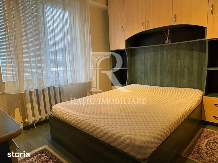 Apartament cu 3 camere semidecomandat în Cantemir