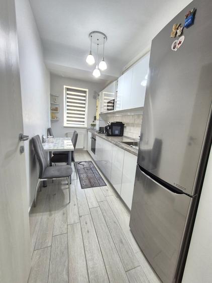 Apartament cu 2 camere decomandat în Berceni