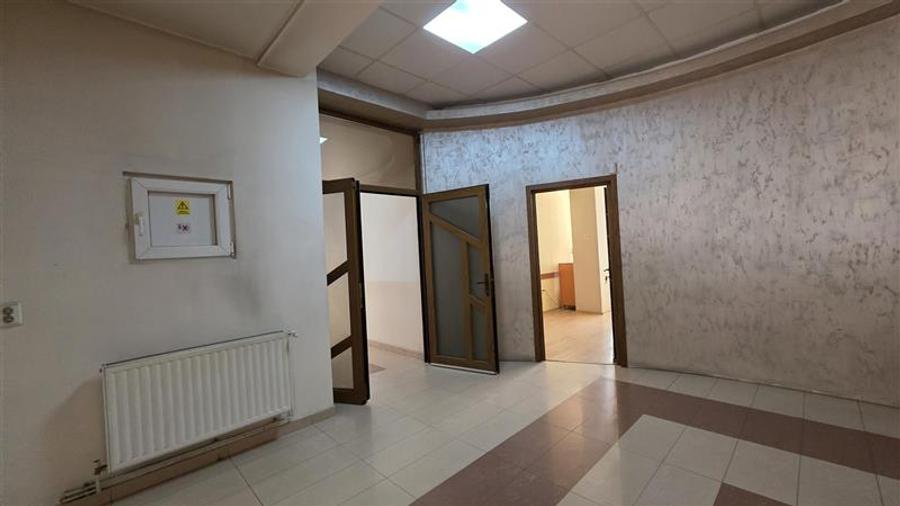 Cladire comerciala - birouri, P+3, stradal, teren 3511 mp - Calea Bucuresti - 3