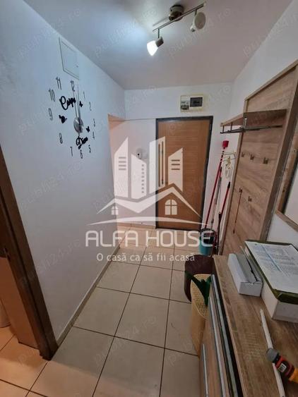 Inchiriez 2 camere zona Comisariat - 15