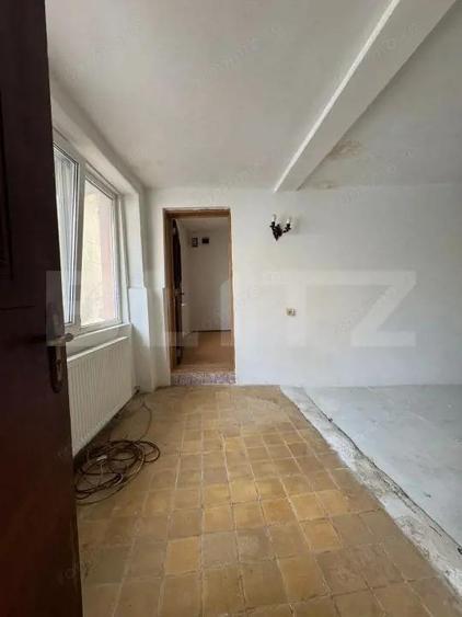 Casa cu Poten?ial de Transformare 13 Septembrie - 6