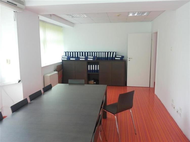 Vanzare spatii birouri - 230 mpc - pret/etaj, parcare inclusa - 7