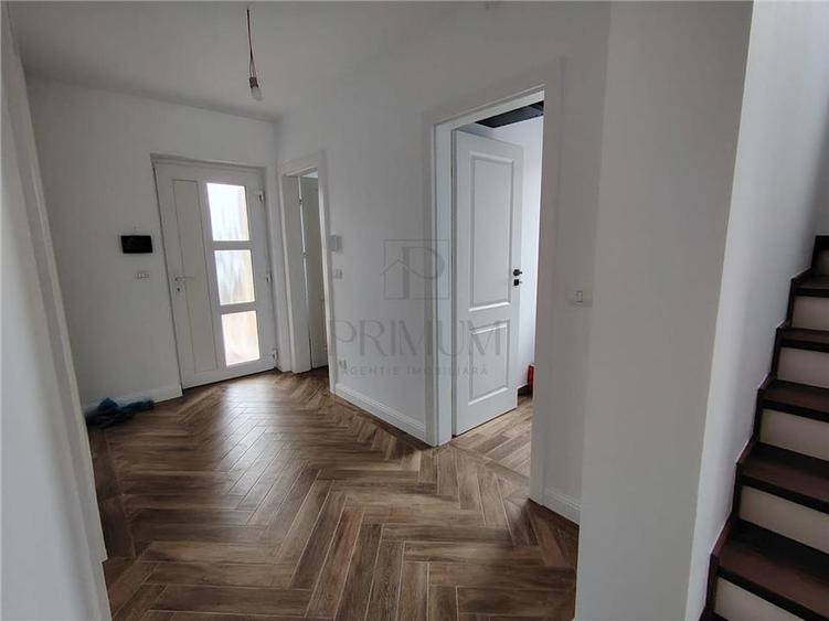 Duplex deosebit - asfalt - toate utilitatile - 12