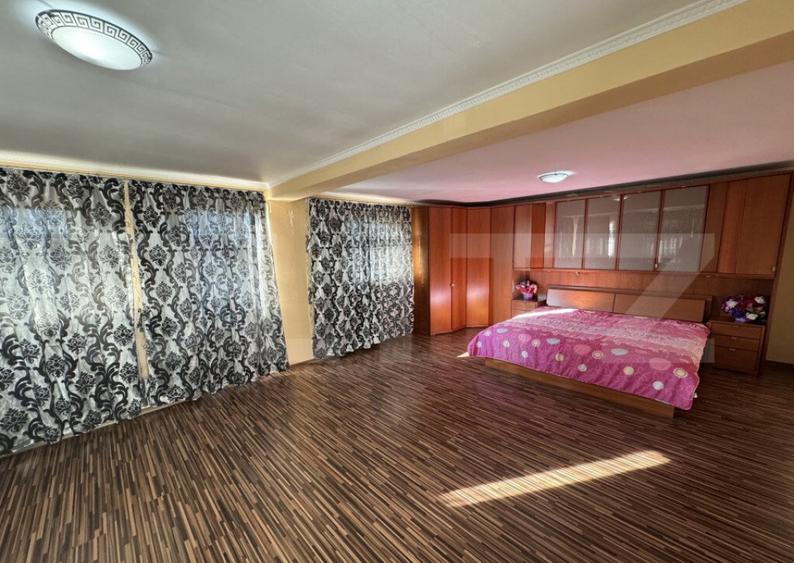 Casa cu 9 incaperi, P+1 283.69 mp, cartier Romanesti - 7