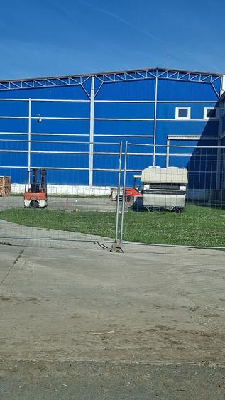 Spațiu industrial, de 2,400 mp, în Zimandu Nou