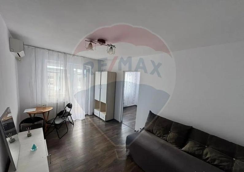 Apartament cu 2 camere semidecomandat, mobilat în Florești
