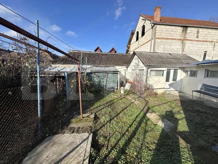 Casa pe un nivel, 3 camere, curte + anexe, ideala pentru personalizare Gherla - 2