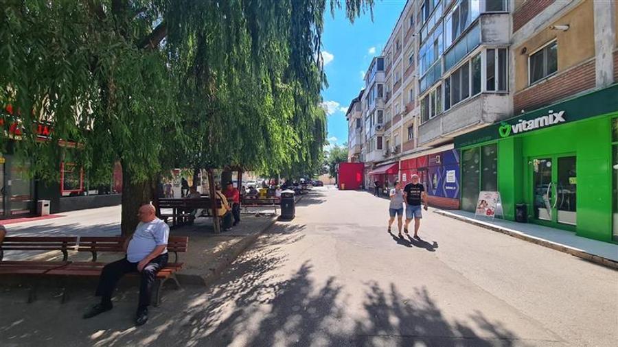 Exclusivitate! Spatiu comercial Piata Aurora, vad excelent !!! - 3