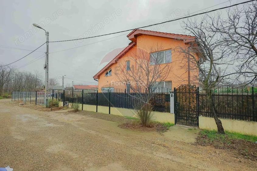 Casa familie mare Episcopia, 6 camere, garaj, curte 500 mp, de vanzare