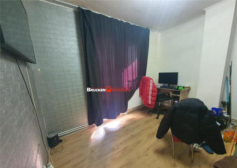 Apartament cu 3 camere de - 10