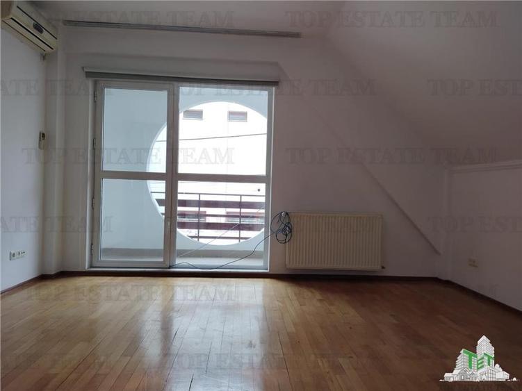 Casa de vanzare pe Erou Iancu Nicolae cu piscina - 16