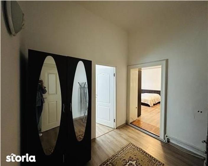 Vand apartament in zona Centrala, 3 camere 867 mp, etaj 1 - 1