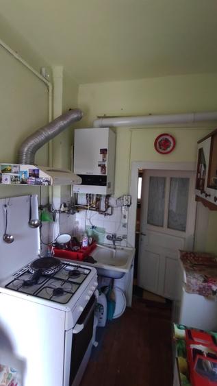 Vand casa cu 3 camere in cartierul Dambul Rotund - 8