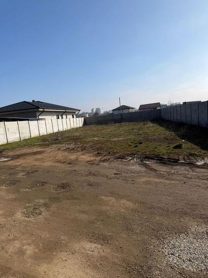 Teren de vanzare 565 mp Platou Strehareti - 1