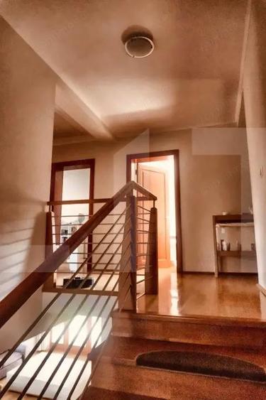 Vila de prestigiu in Aradul Nou Arhitectura premium, spa?iu generos ?i confort - 2