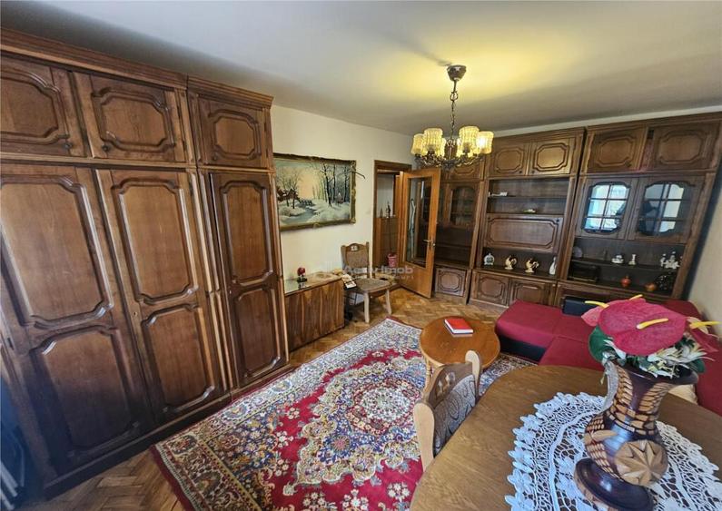 Resita, 3 Cam. Dec., Mobila Utilat, Parter Inalt, Micro 4 - 8