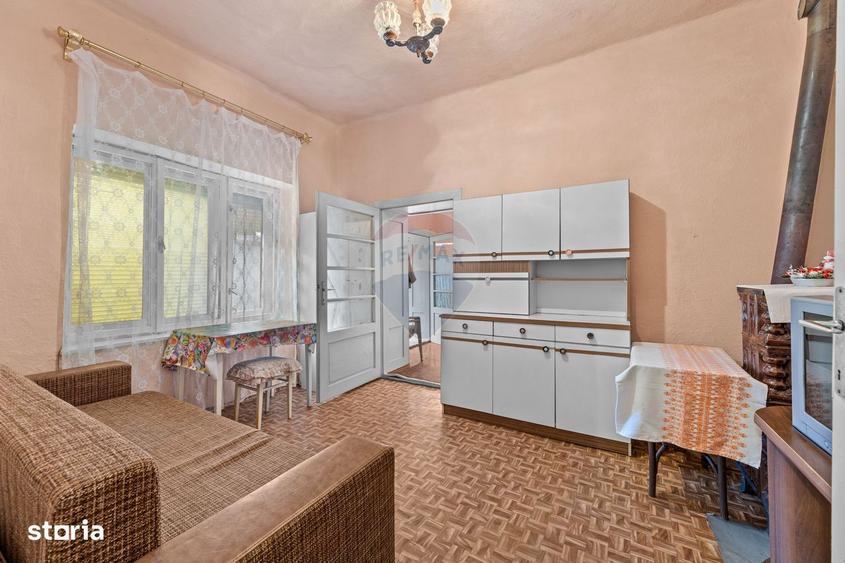 Casa 4 camere + anexe, teren 760 mp Pilu, jud. Arad - 2