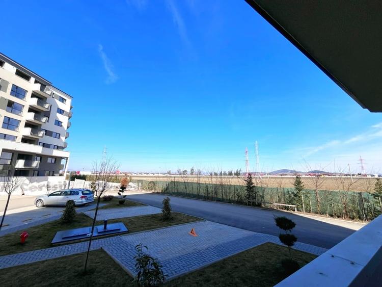 Apartament modern cu 3 camere in Tractorul - 10