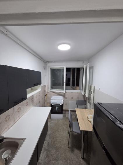 Apartament cu 2 camere semidecomandat în Muncii