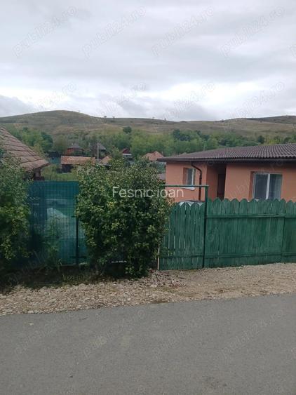 Vand casa in sat Gadalin