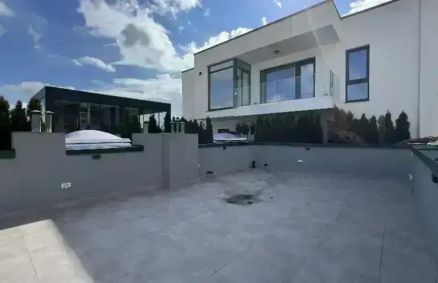 Unirii I Ap 2 camere | Terasa 40 mp I Comision 0 | Metrou 3 min | - 1