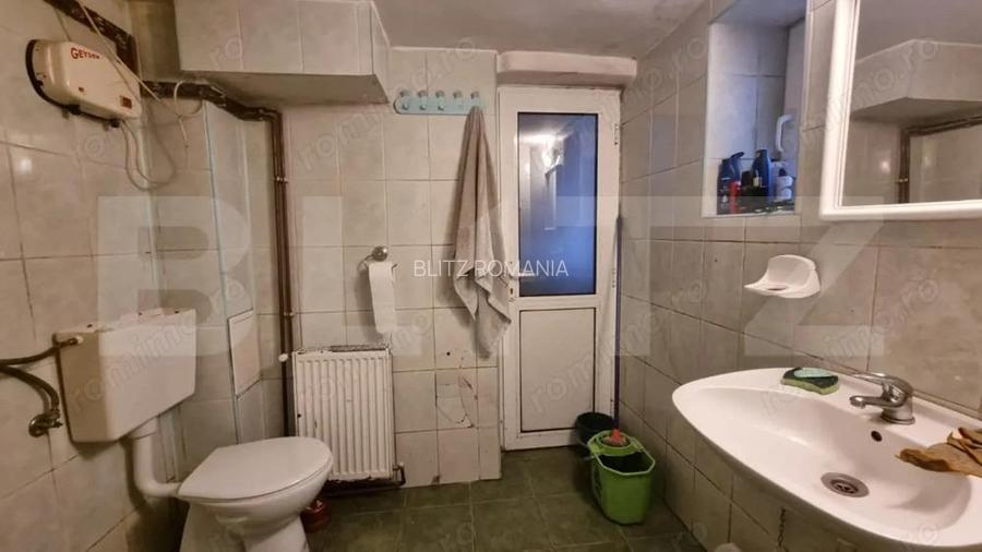 COMISION 0!Casa cu 2 apartamente, 210 mp, 1350 mp teren, in Vistea