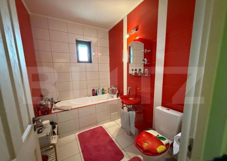 Apartament de vanzare, 3 camere + 2 bai, 87 mp, Sibiu - 2