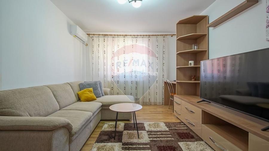 Apartament cu 2 camere Tractorul Apartament cu 2 camere Tractorul