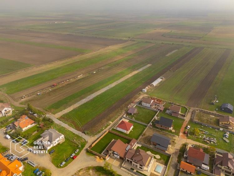 Parcele de 550 mp in Livada, cu toate utilitatile la strada - 1