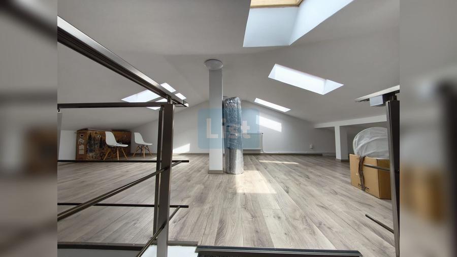 Casă cu 4 camere cu Teren 293 Mp în Borhanci