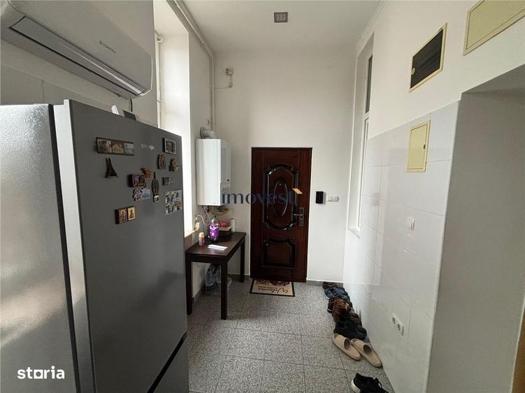 De inchiriat: Apartament cu 3 camere in zona Centrala - 1