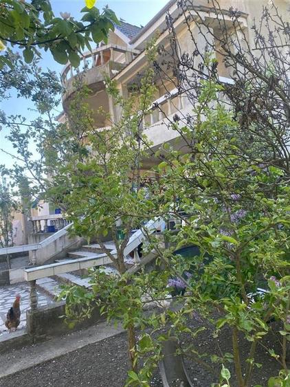 Vila P + 1 si  teren atat ptr.bussines cat si ptr locuit Onesti - 2