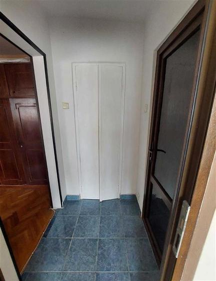 Apartament cu 2 camere semidecomandat în Podu Roș
